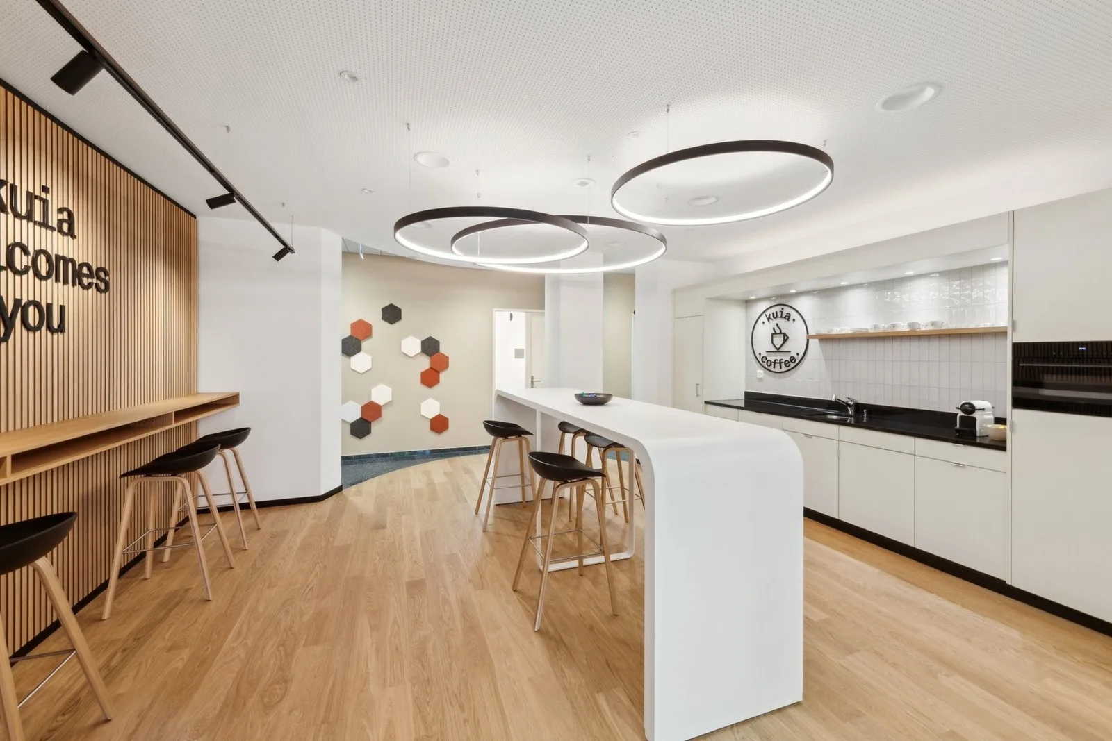 Kuia Office Spreitenbach, Cuisine, Spreitenbach