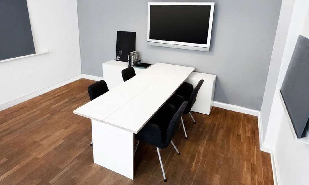 L19 | Buerogemeinschaft, Meeting room for 4 people, Berlin