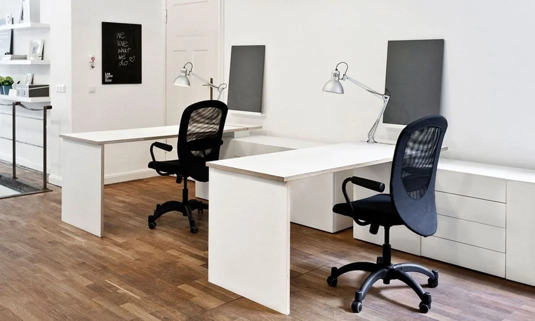 L19 | Buerogemeinschaft, Private office, 2 desks, Berlin