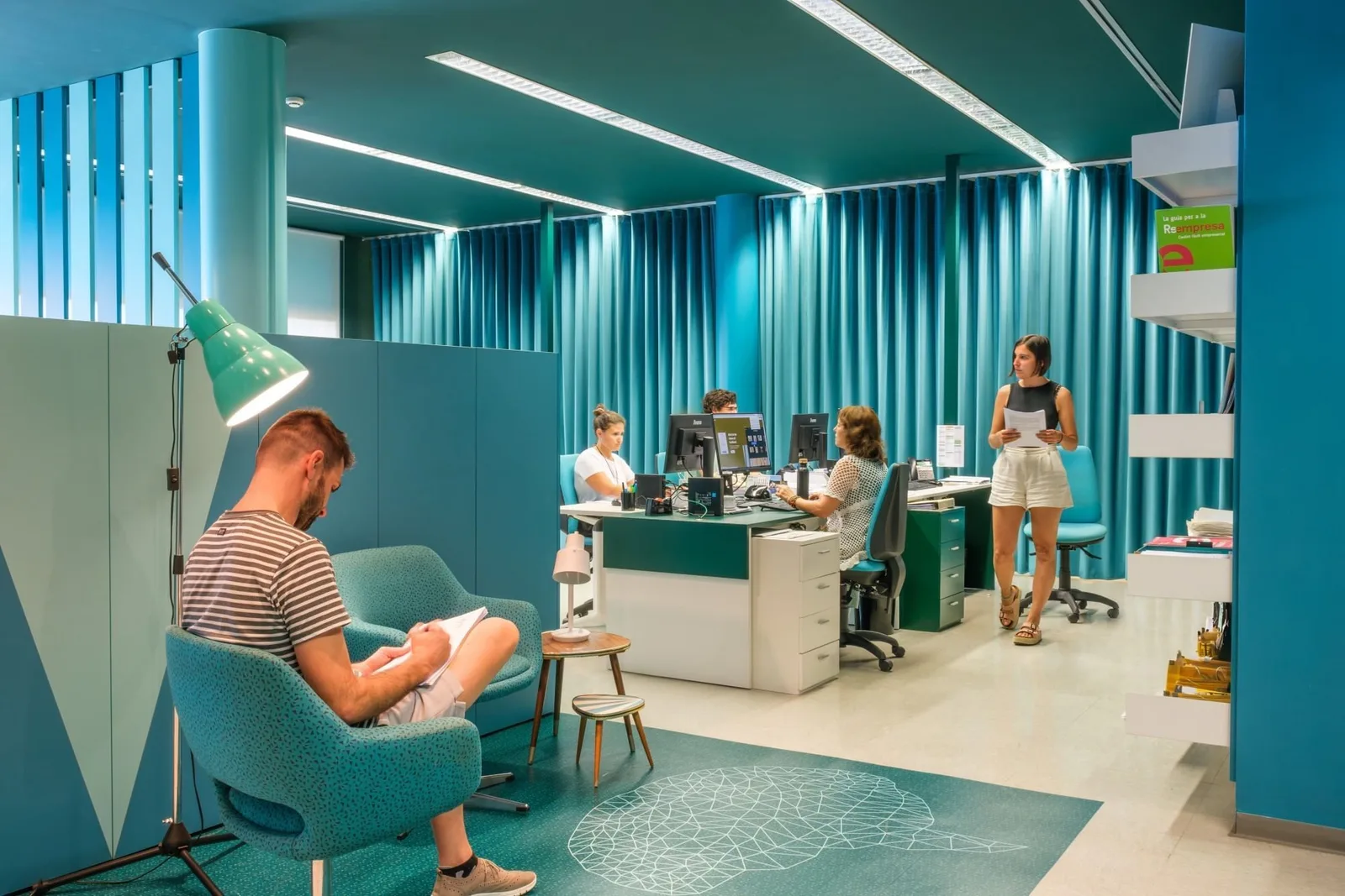 Lab Espai Coworking, Open-plan office, Manlleu