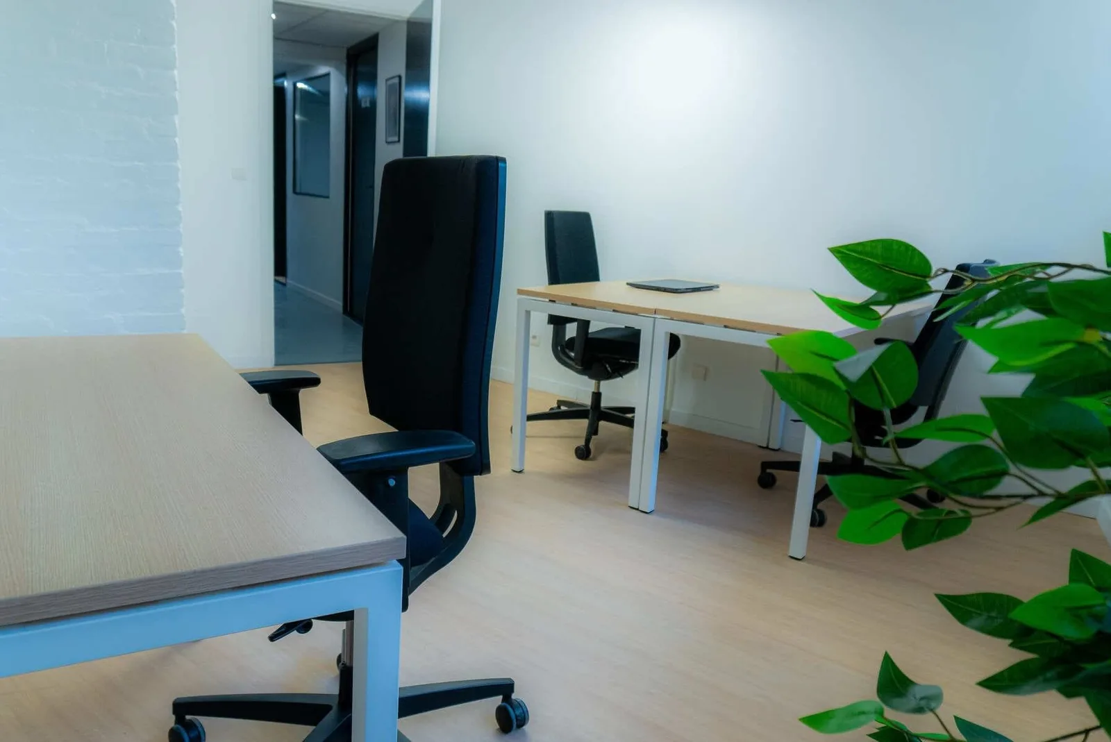 The Labspace, Privatbüro mit 3 Arbeitsplätzen, Paris 12e