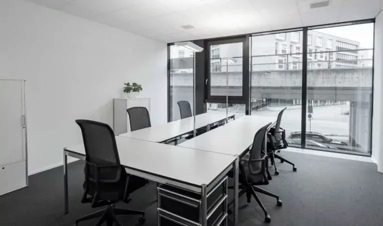 Lakeside Business Center, Privatbüro mit 6 Arbeitsplätzen, Zug