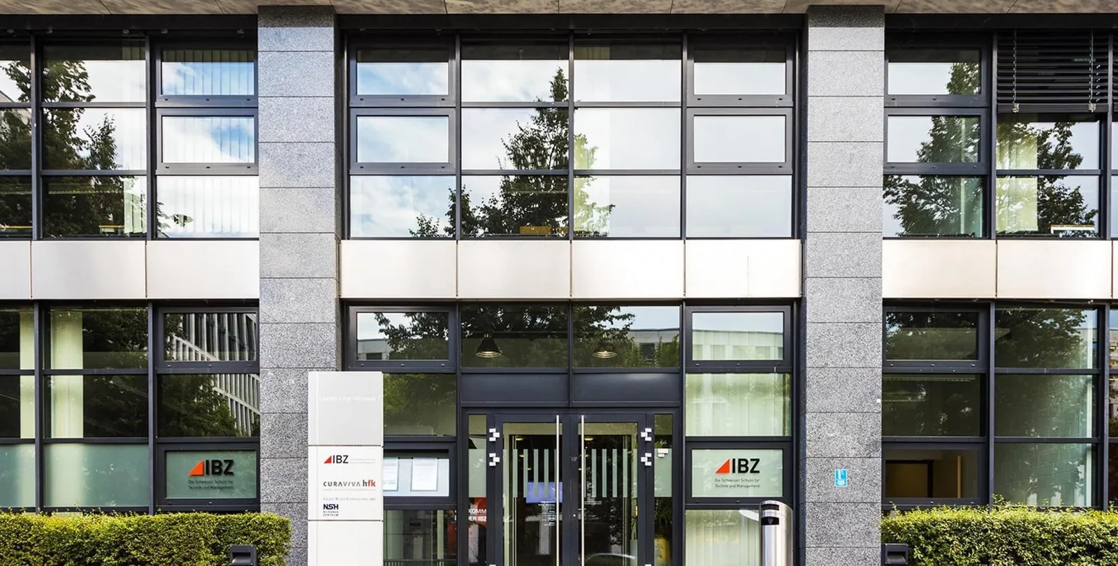 Landis + Gyr-Strasse 1, Facciata dell'edificio, Zugo