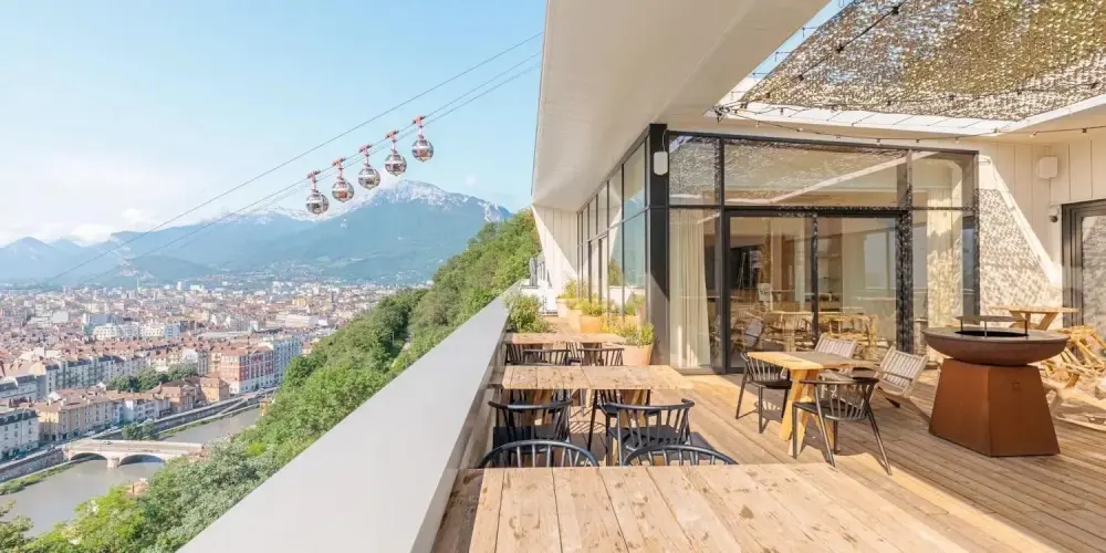 The Babel Community | Grenoble, The Large Room, Grenoble
