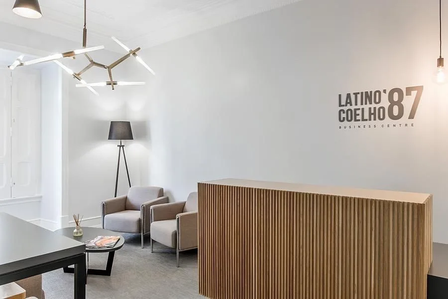 Latino Coelho 87, Reception, Lisbon