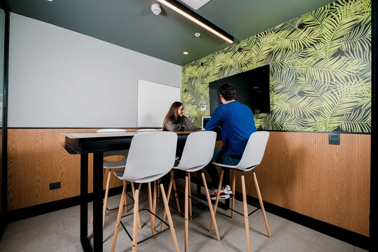 Launch Cowork Mallplaza Vespucio, Sala de reuniones para 6 personas, La Florida