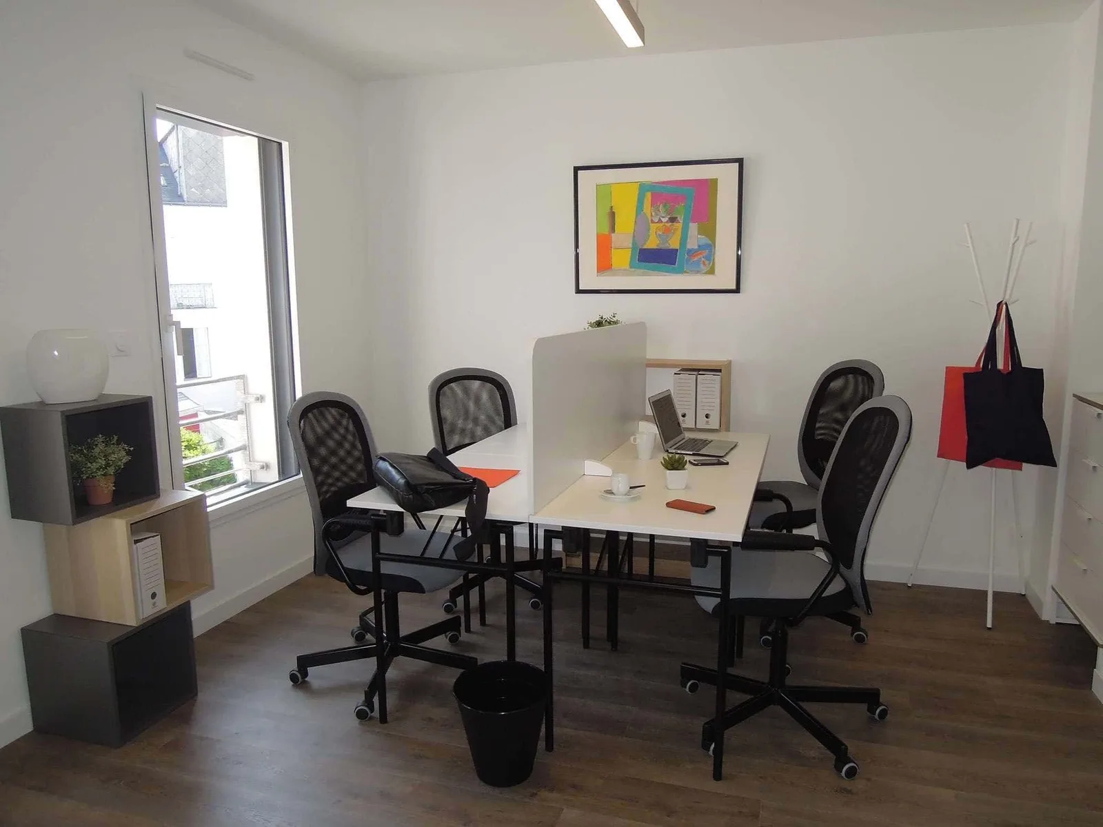 Lecorner, Privatbüro mit 4 Arbeitsplätzen, Nantes