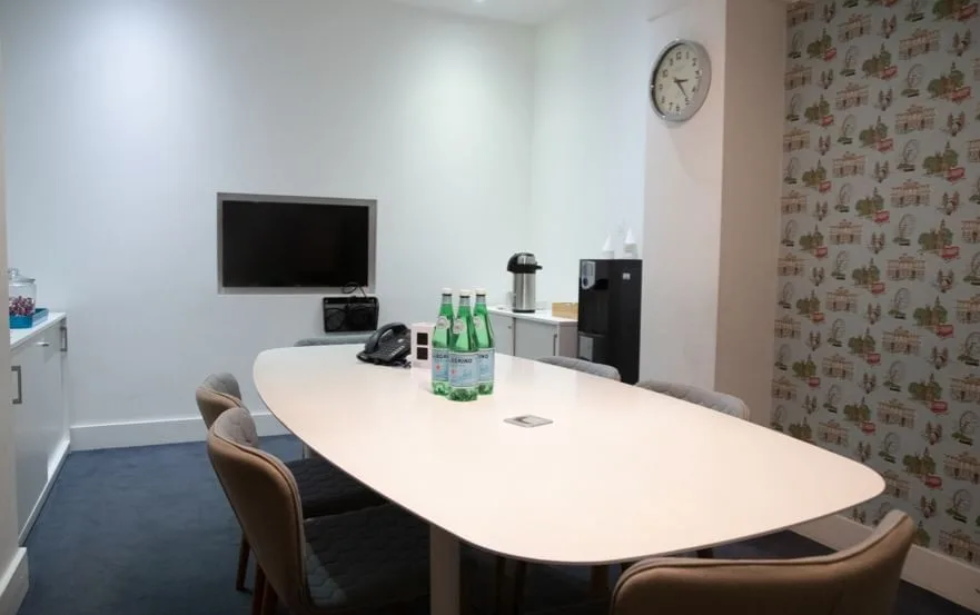 LentaSpace - Coppergate House, Meeting room for 6 people, London