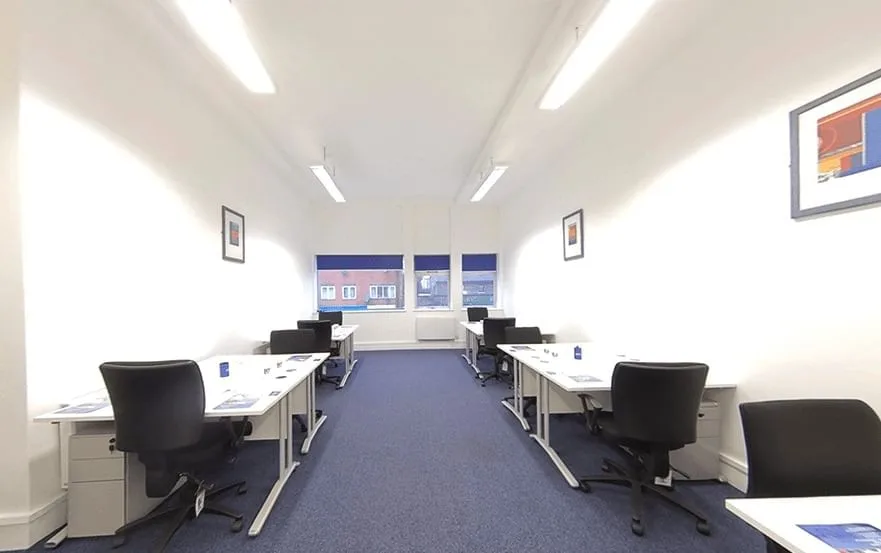 LentaSpace - Grove Business Centre, Private office, 6 desks, London
