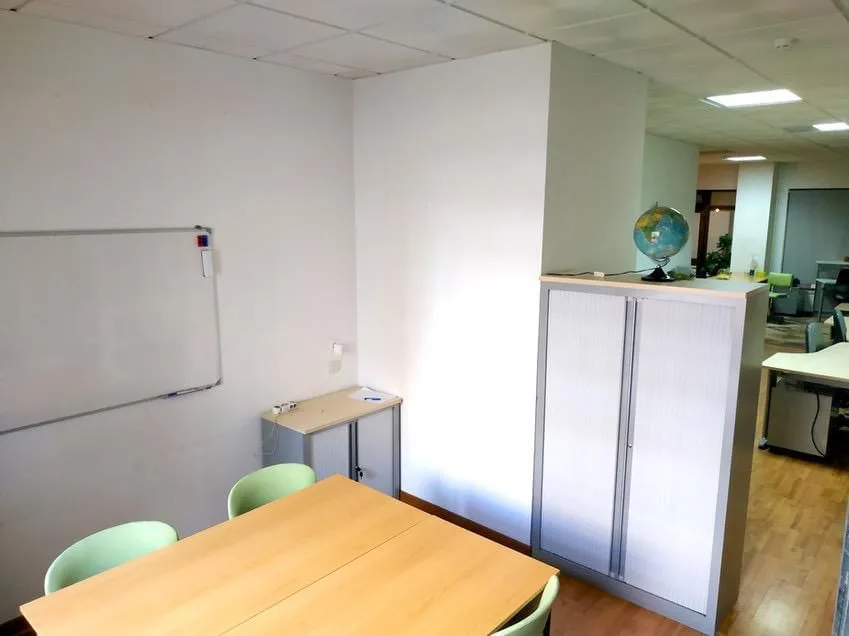 Link to Business Cowork, Meeting room for 4 people, Leiria