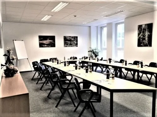 Lipkow Büro Service, Meeting room for 18 people, Berlin