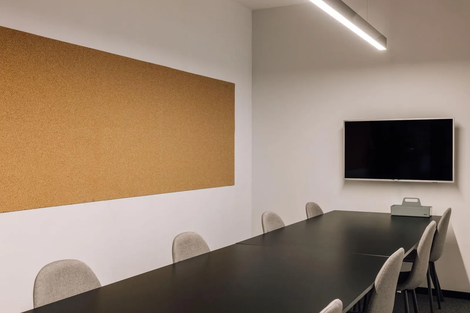 Lisbon WorkHub, Meeting room for 8 people, Lisbon