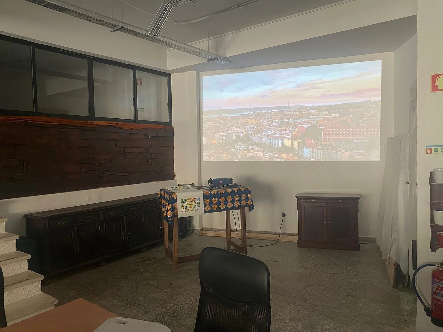 The Liz, Training room, Lisbon