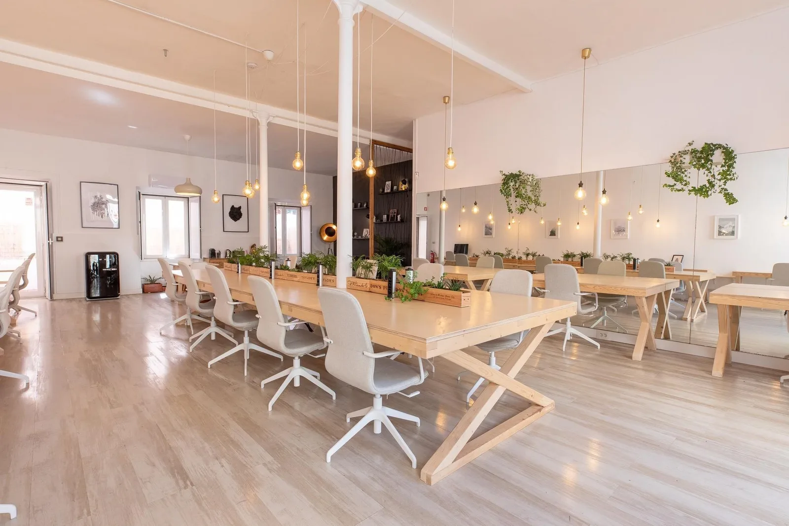Lobo Cowork Estoril, Coworking space, Estoril