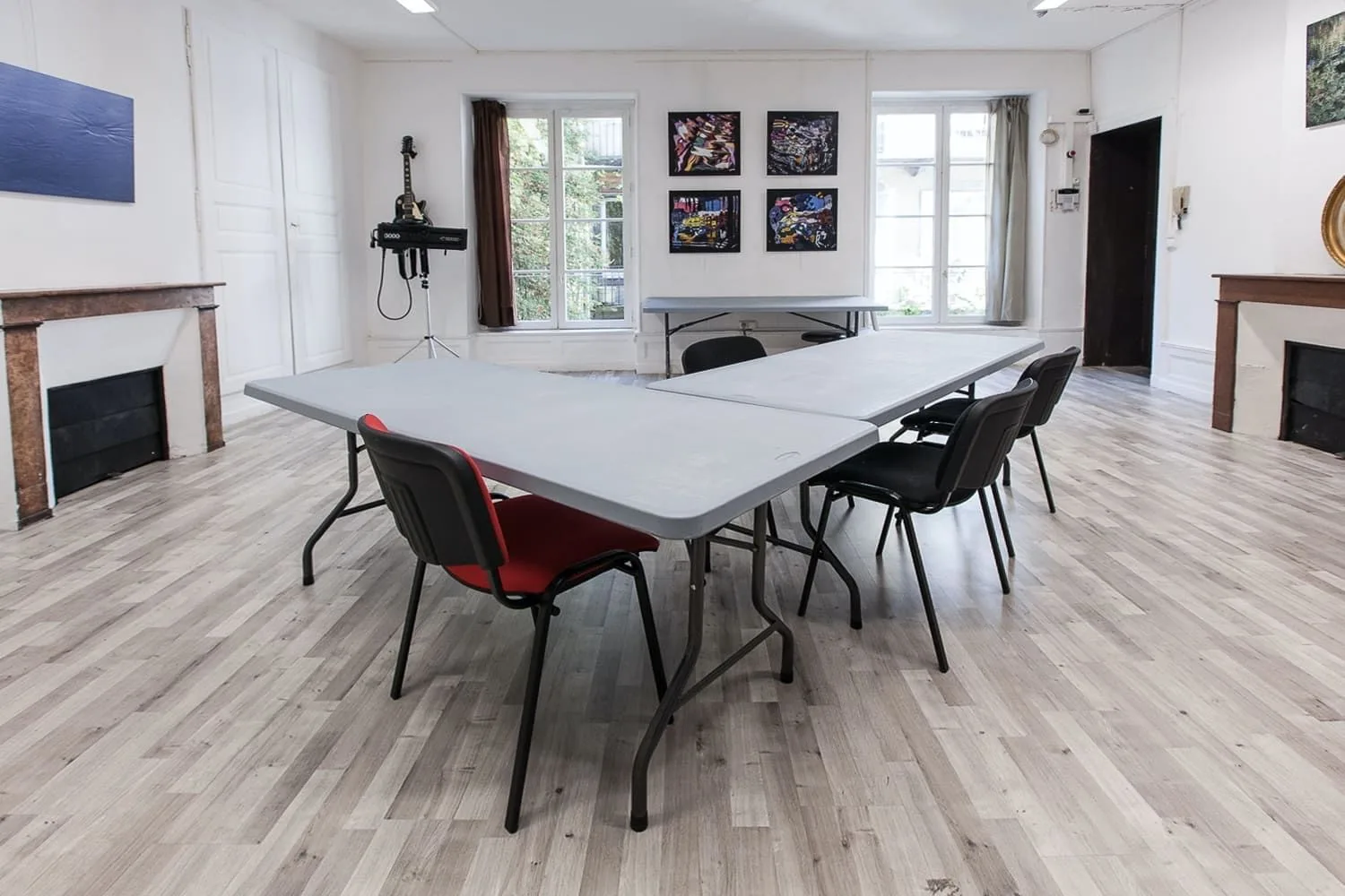 Local 19, Besprechungsraum für 6 Personen, Clermont-Ferrand