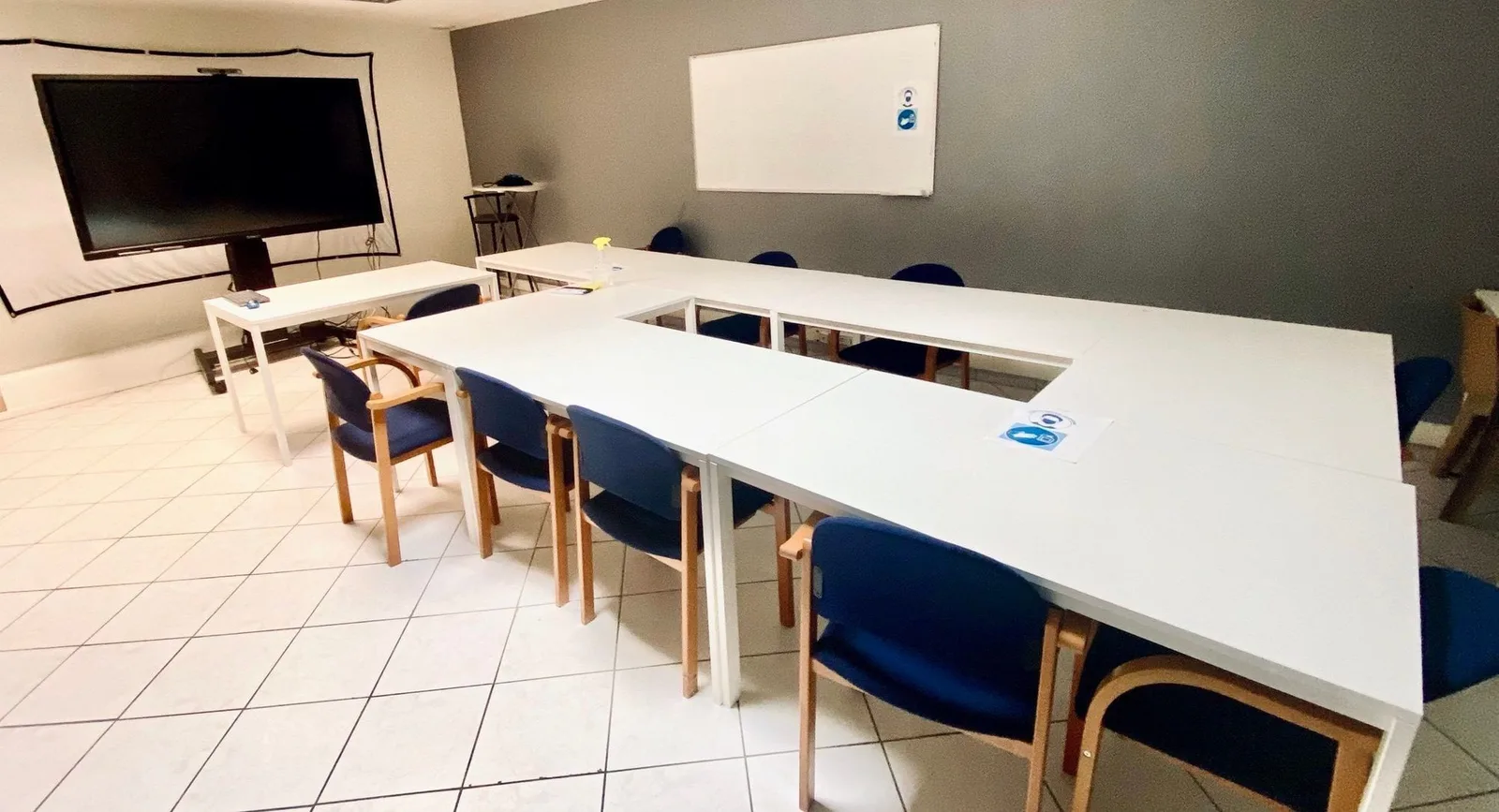 Locaux Motiv' Miramas, Training room for 12 people, Miramas
