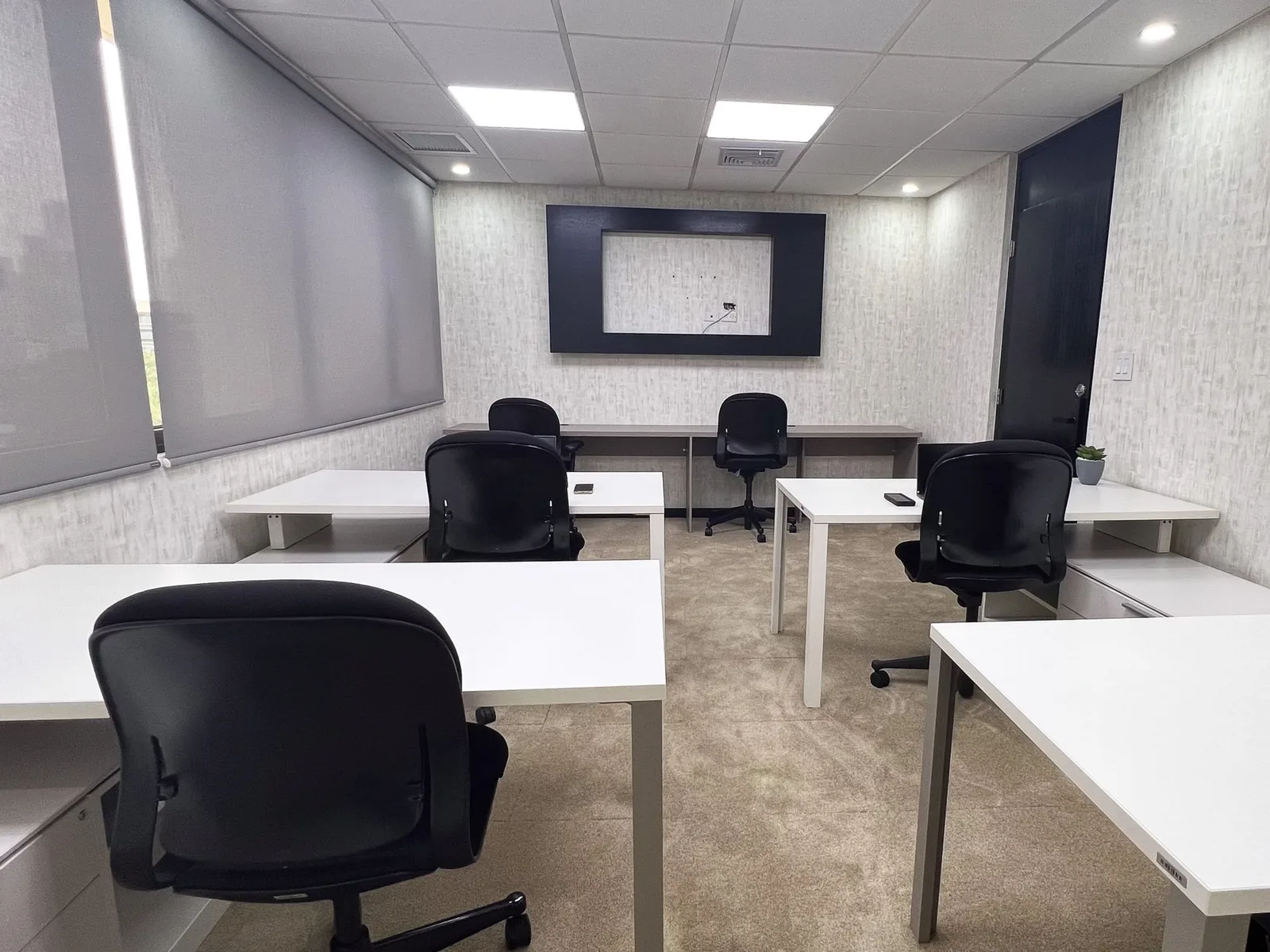 Logicenter Coworking, Private office, 5 desks, Panama City
