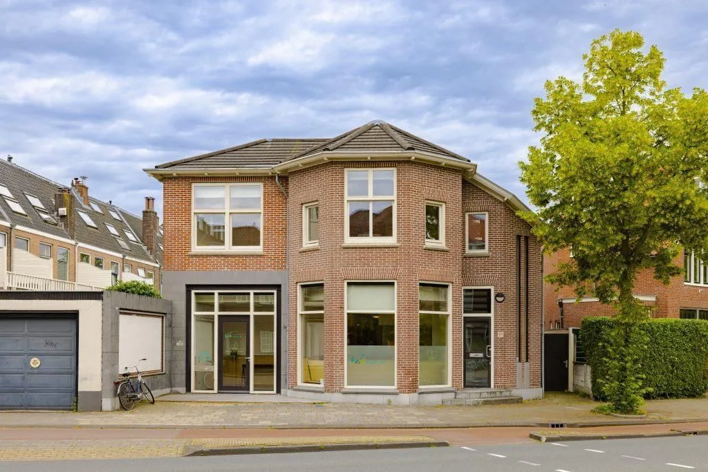 Lorentzplein, Gevel van het gebouw, Haarlem