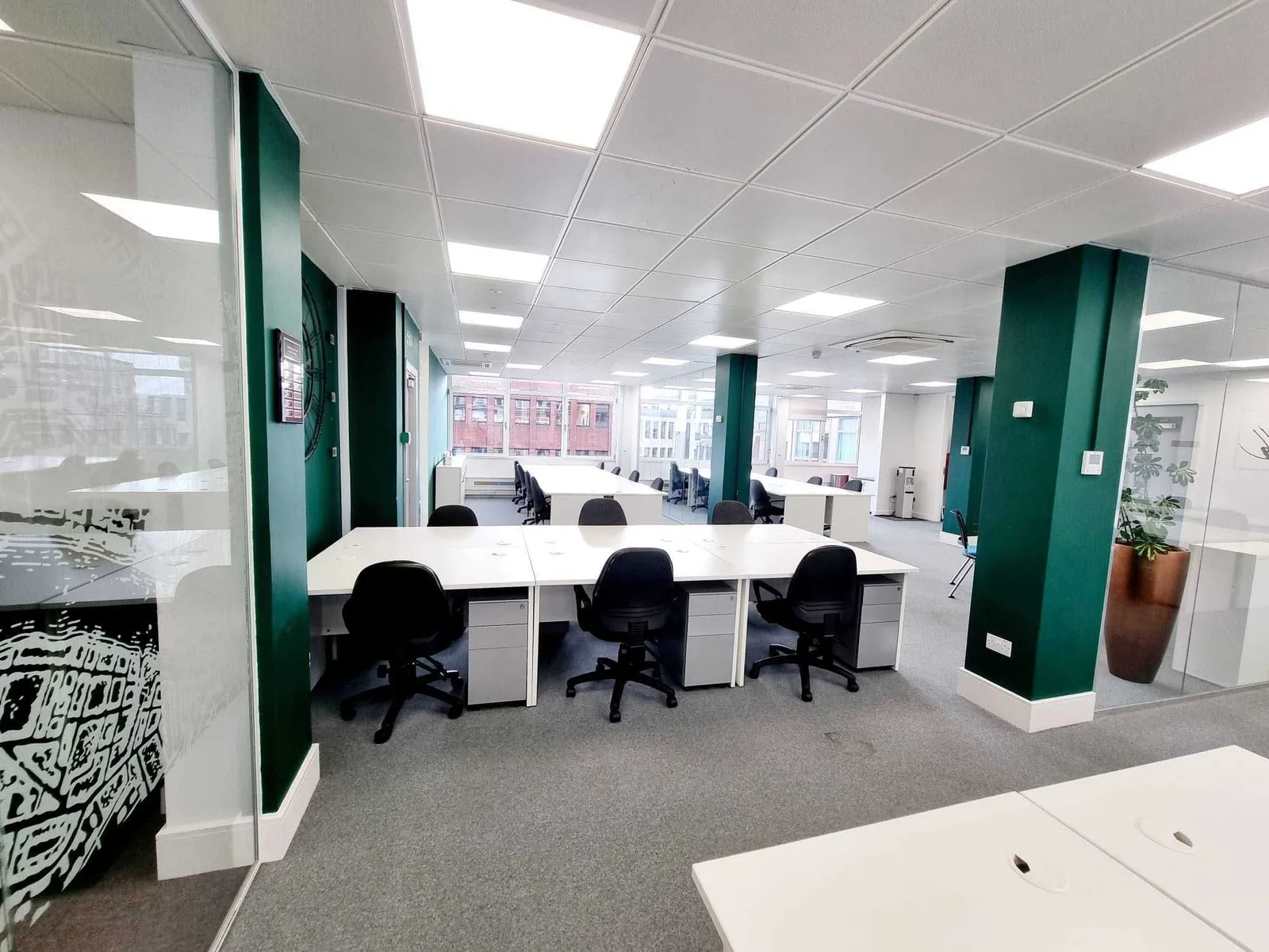 LRP Great Tower Street, Open-plan office, London