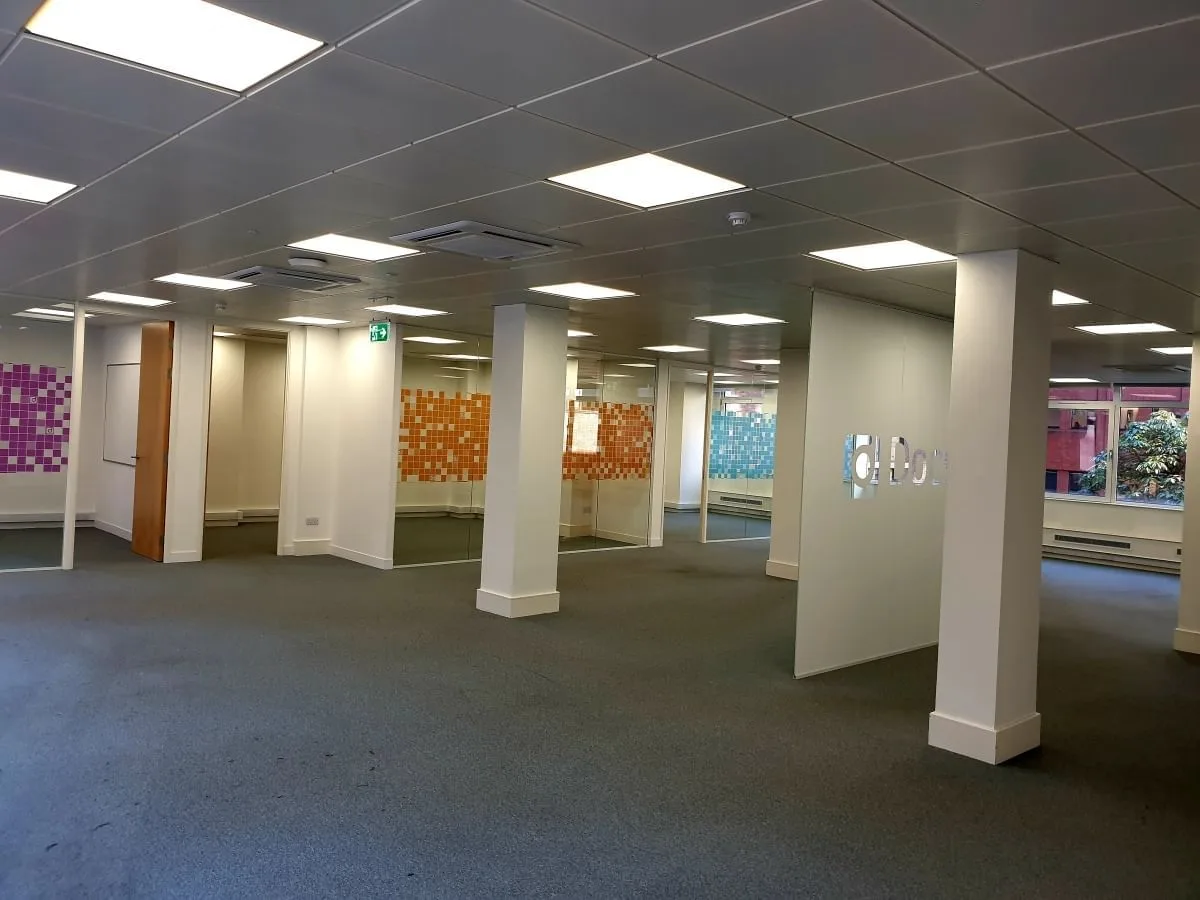 LRP London - Great Tower Street, Open-plan office, London