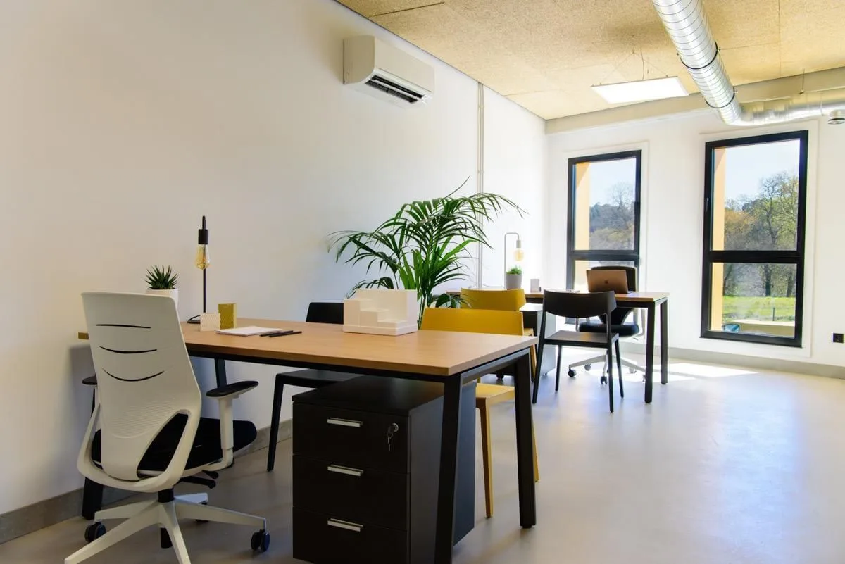 Lt51 Workspace, Despacho privado con 3 puestos, A Telva