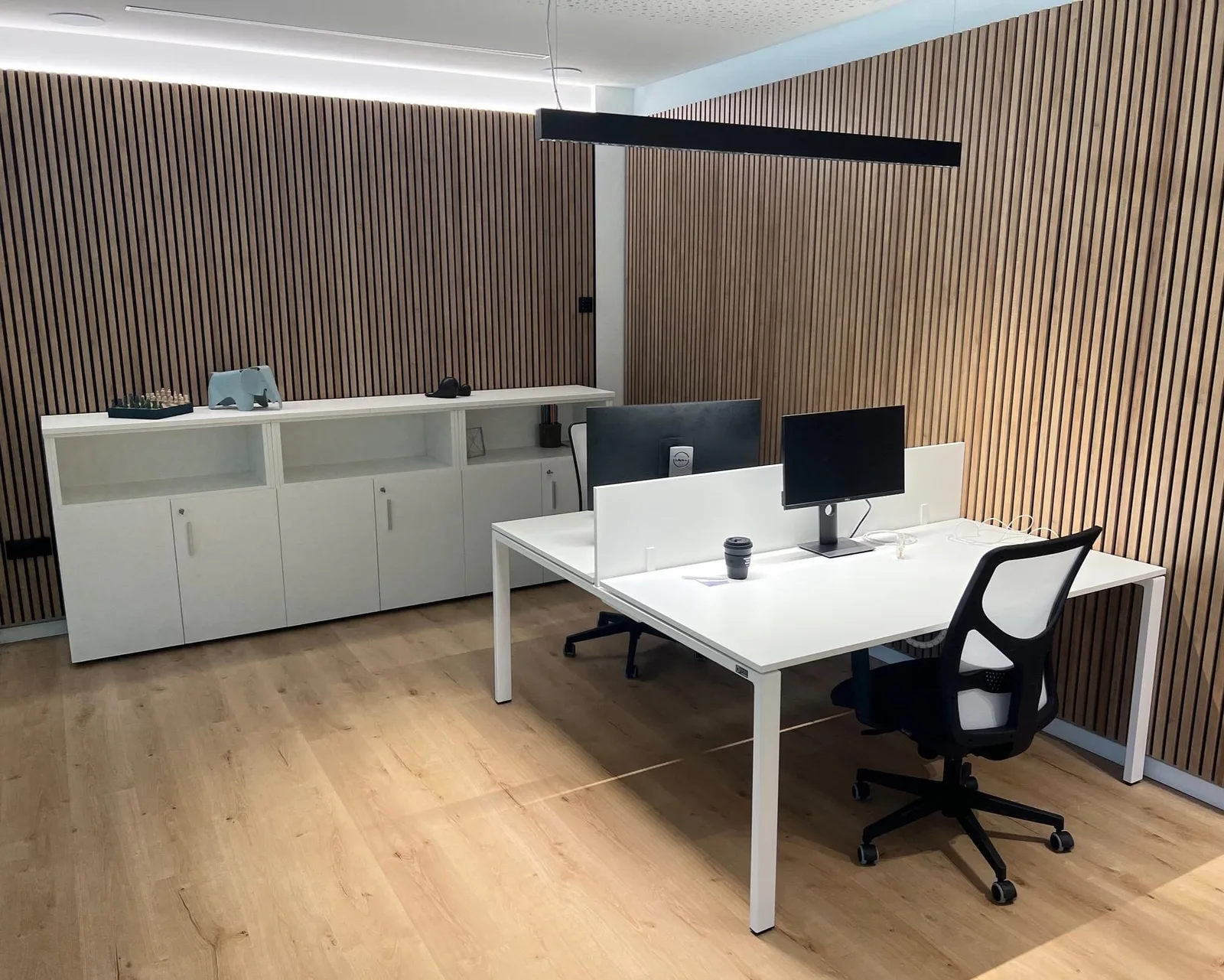 Magnet Coworking, Escritório privativo com 4 postos, Vic