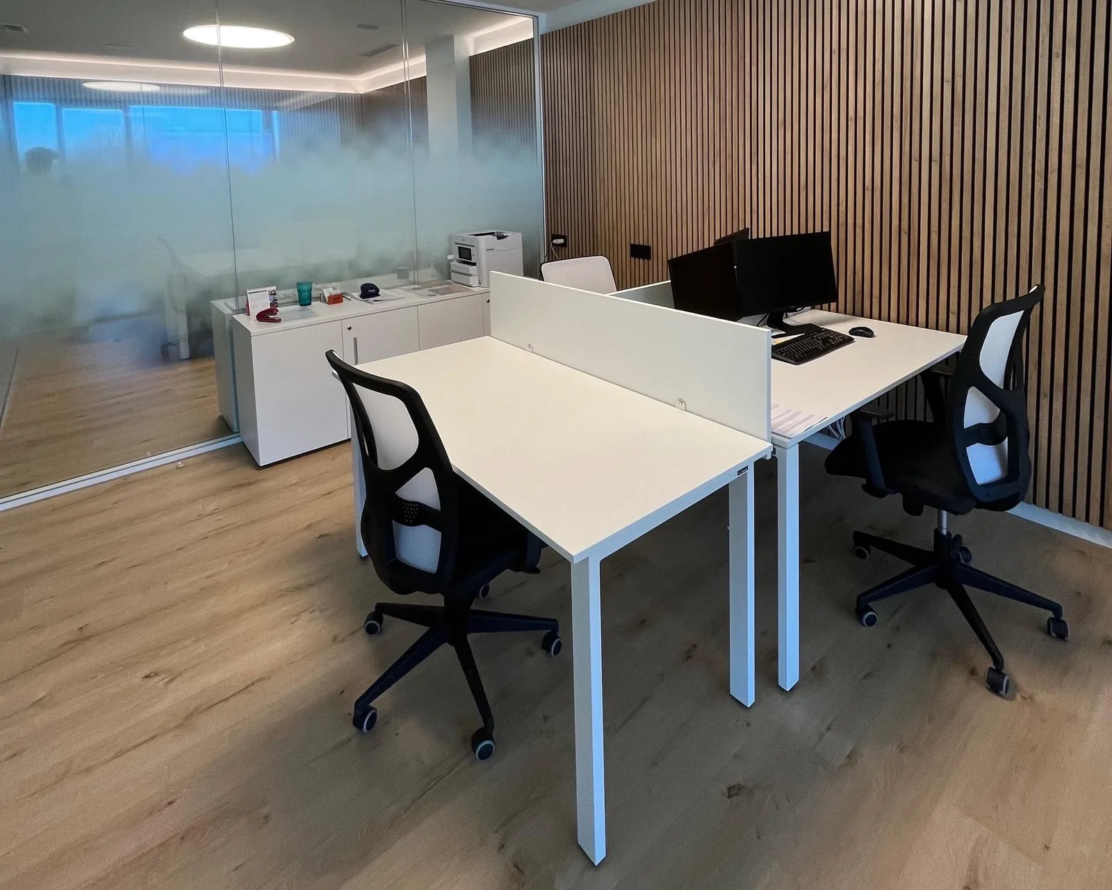 Magnet Coworking, Escritório privativo com 4 postos, Vic