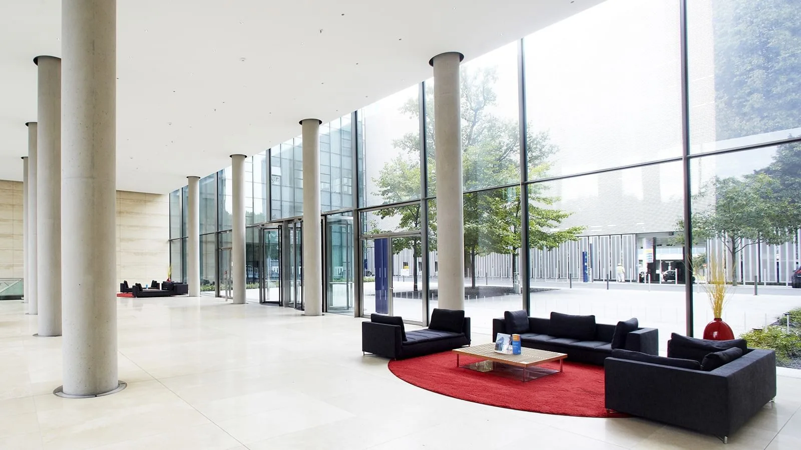 Main Airport Center Frankfurt, Reception, Frankfurt am Main