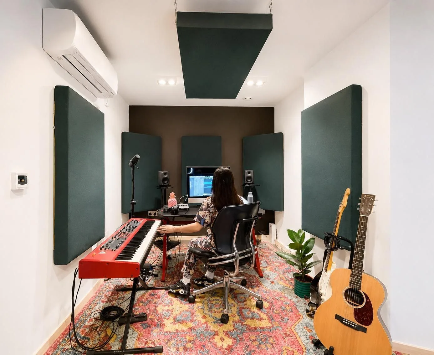 Mainyard Studios - MakerSpaces HW, Private office, 1 desk, Barking