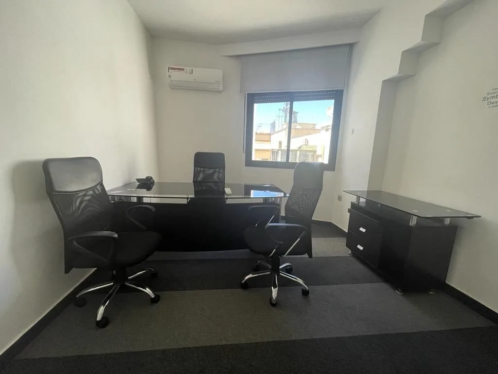 La Maison de l'Entrepreneur Casablanca، مكتب خاص بمحطة عمل واحدة، الدار البيضاء