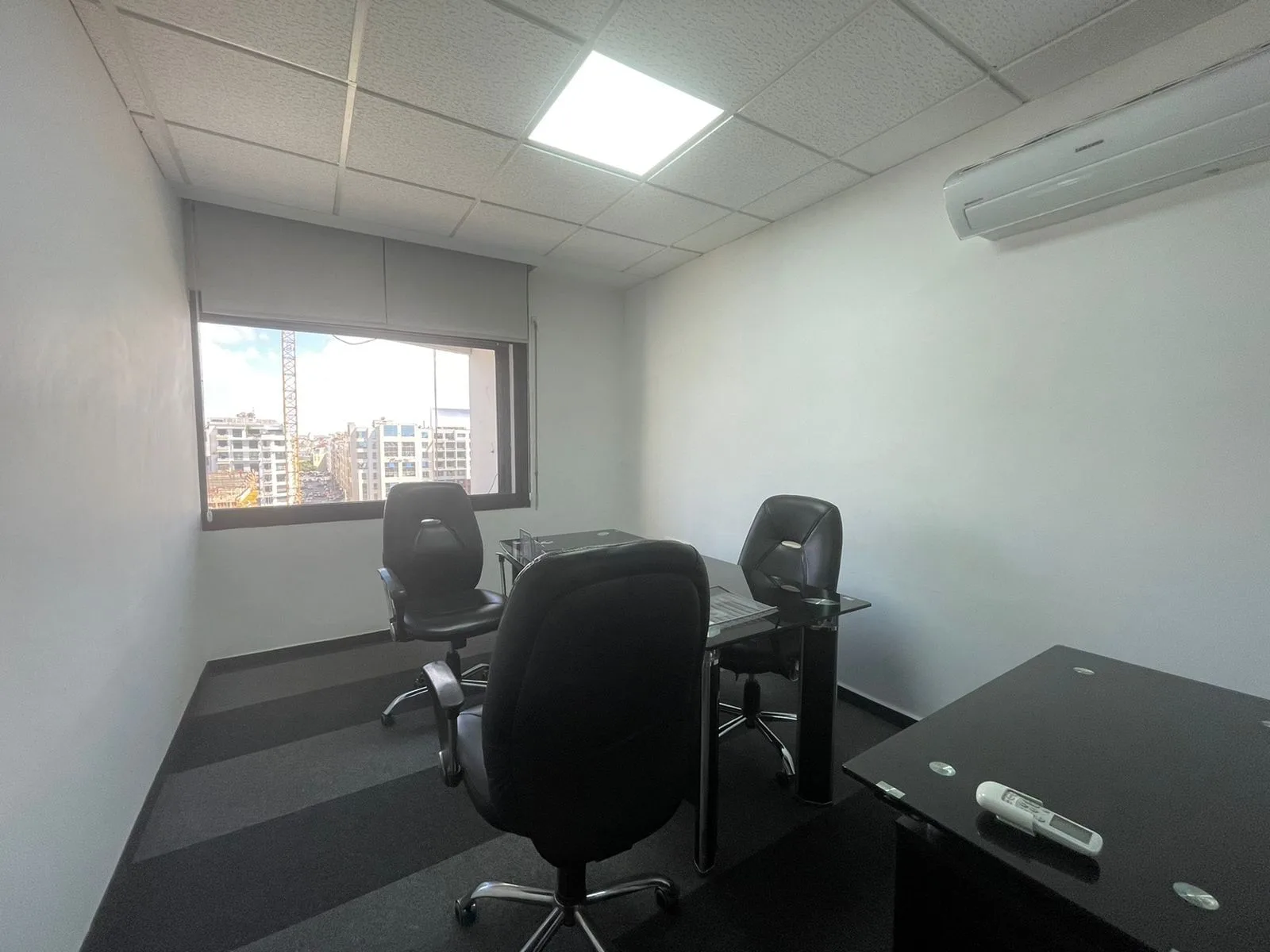 La Maison de l'Entrepreneur Casablanca، مكتب خاص بـ 3 محطات عمل، الدار البيضاء