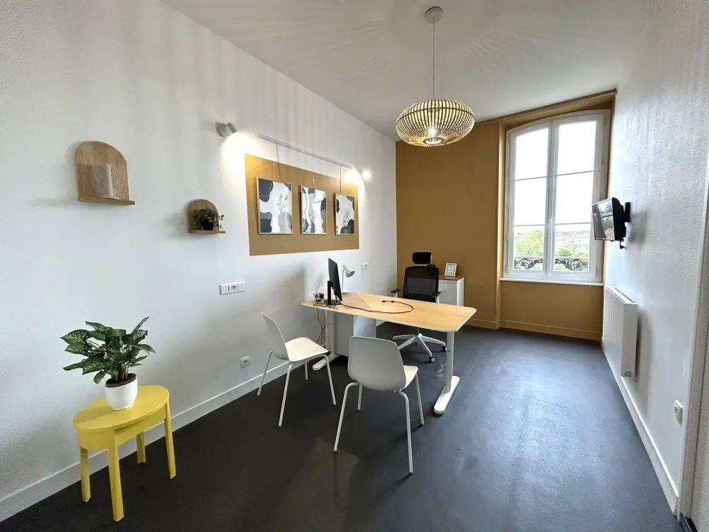 La Maison Kocity, Bureau privatif Jaune, Saint Jean d'Angély