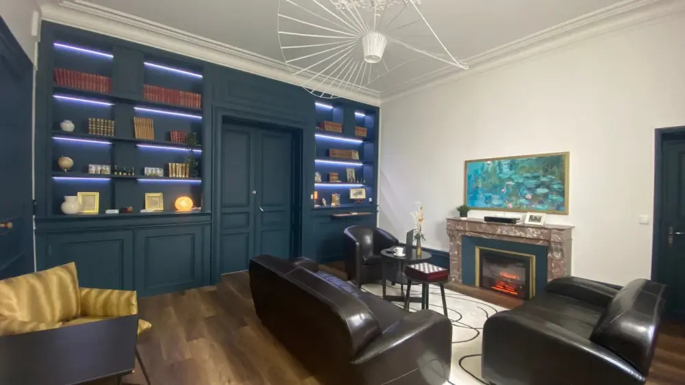 La Maison Kocity, Salon bibliothéque 26m2, Saint Jean d'Angély