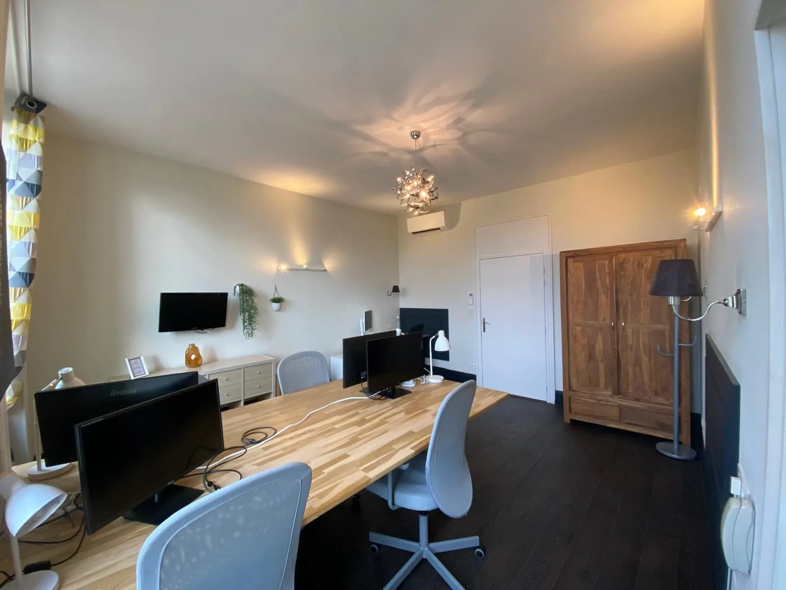 La Maison Kocity, Private office, 4 desks, Saint Jean d'Angély