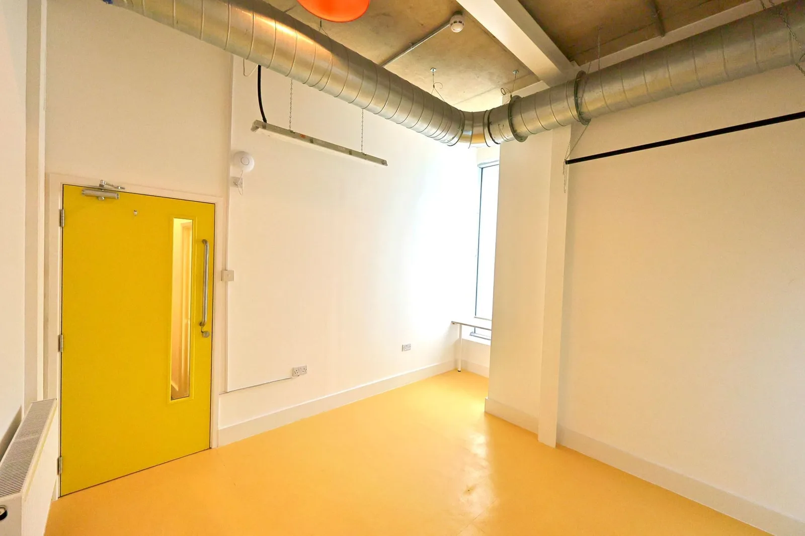 Maker Works Wembley, Bureau privatif, Wembley
