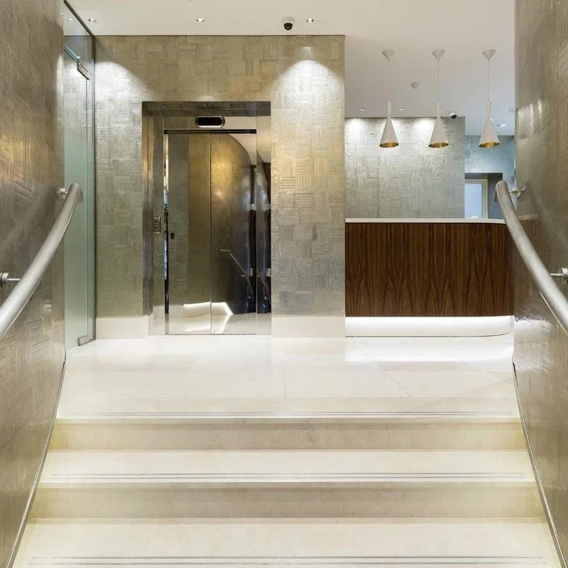 Mayfair Address, Reception, London