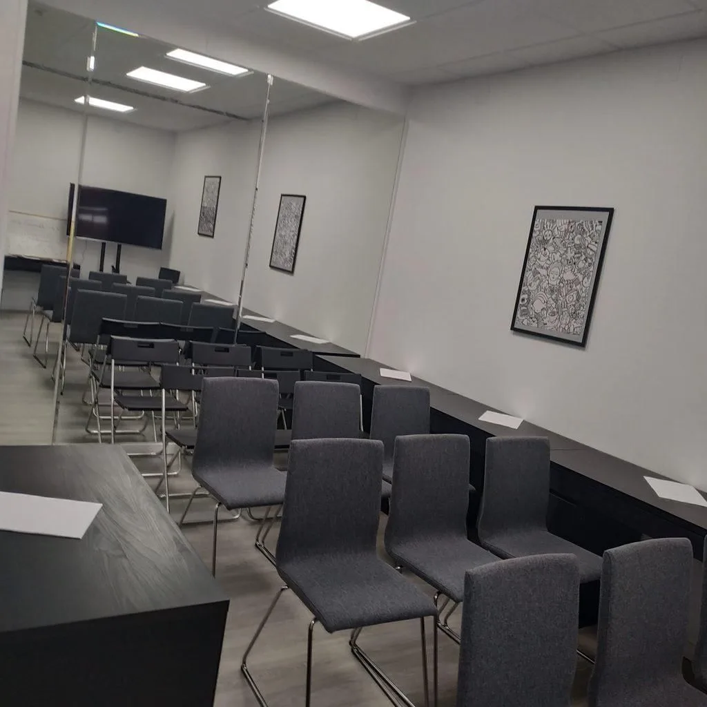Mc Gestión, Sala de formación para 14 personas, Alcalá de Henares