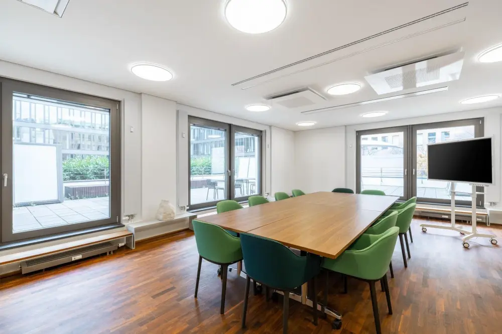 Spaces WOKING, Spaces, Woking One, Meeting room 200, Woking