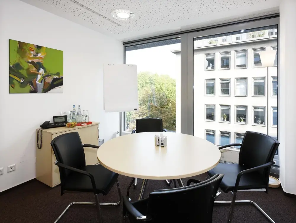 Regus FL, Orlando - Downtown North Orange, Meeting room 810, Orlando, FL