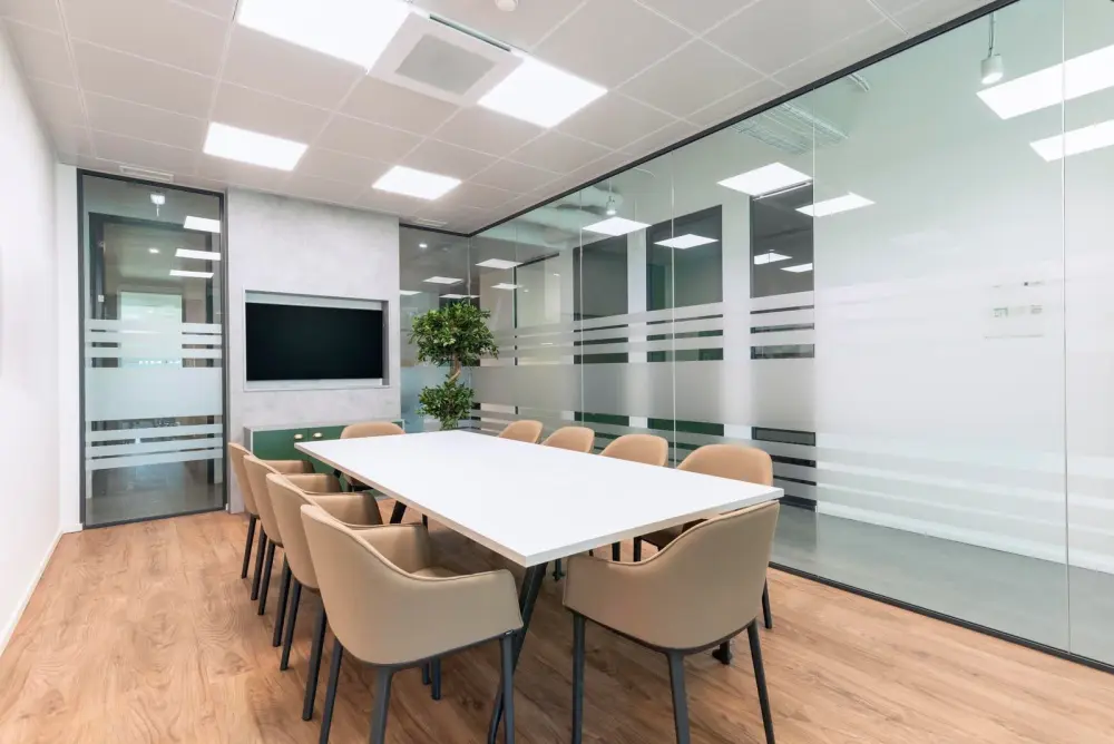 Regus BC, Kelowna - Landmark, Meeting room Boardroom, Kelowna, BC