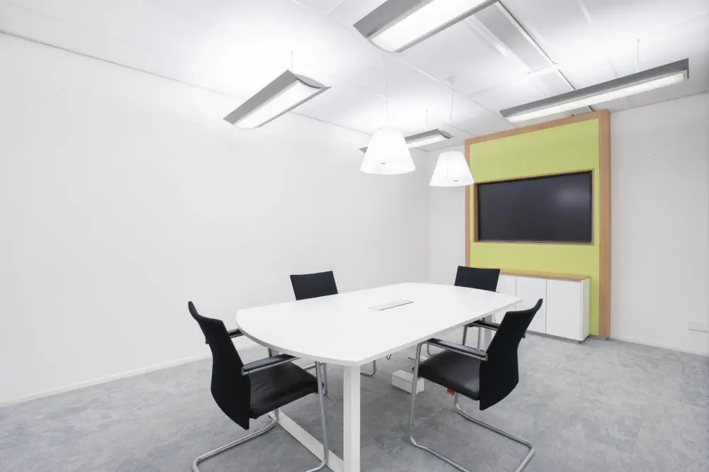HQ MN, Bloomington - Normandale Lake (HQ), Meeting room Lyndale, Bloomington, MN