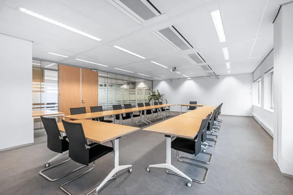 Regus NJ, Bedminster - Crossroads Dr, Meeting room MR-201, Bedminster, NJ