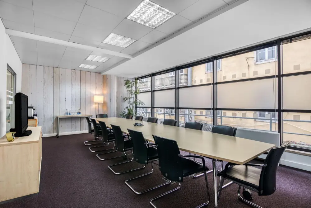 Regus KS, Overland Park - Lighton Tower, Meeting room Royal Boardroom, Overland Park, KS
