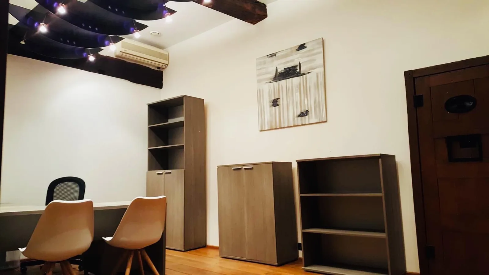 The mind box, Private office, 1 desk, Liège