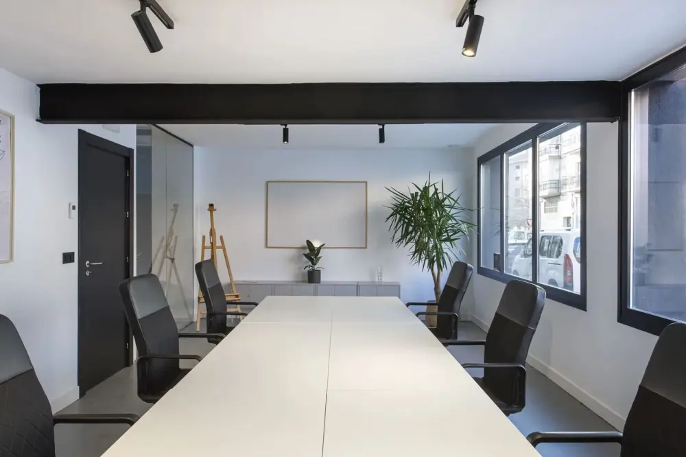 Miso Coworking Calle Uztarroz 16, Sala de Reunion, Pamplona