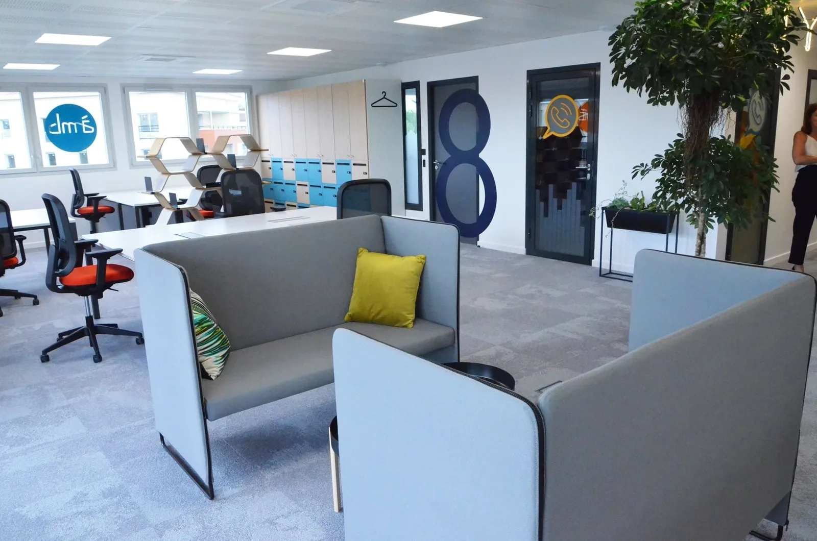 A Mon Bureau, Open-plan office, Belleville