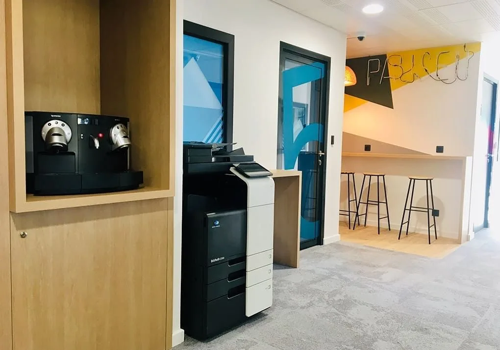 A Mon Bureau, Kitchen, Belleville