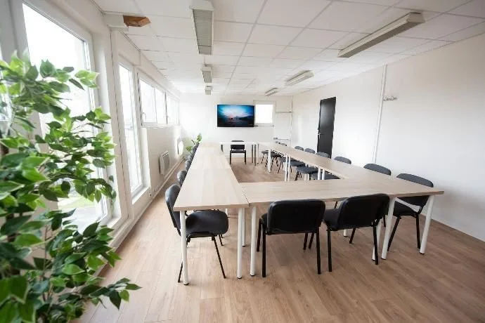 Moonstep, Training room for 14 people, Marly