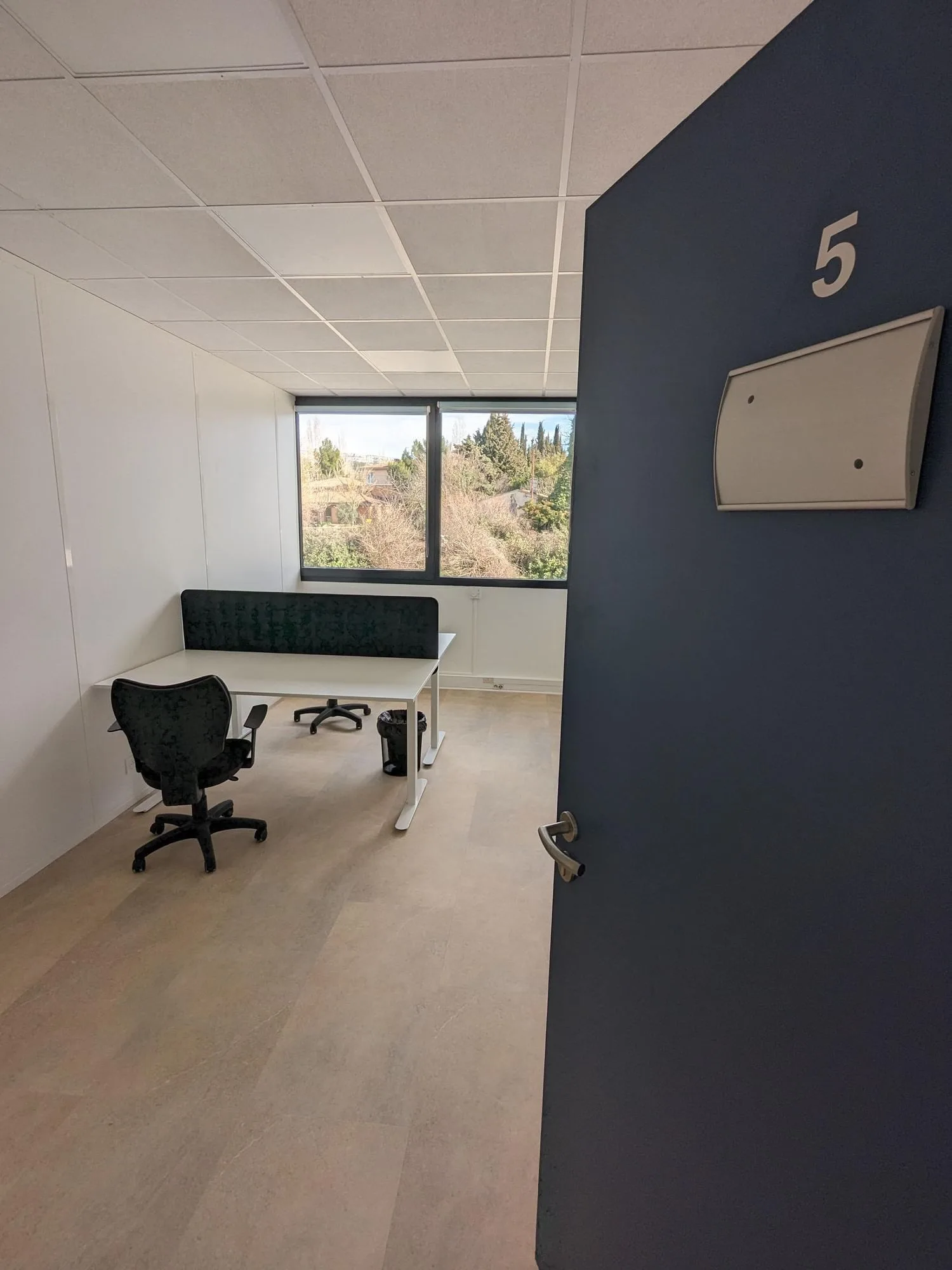 Morphoburo Meyreuil, Private office, 2 desks, Meyreuil
