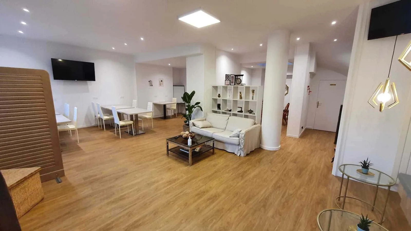 Multipass Coworking, Cafeteria, Bayeux